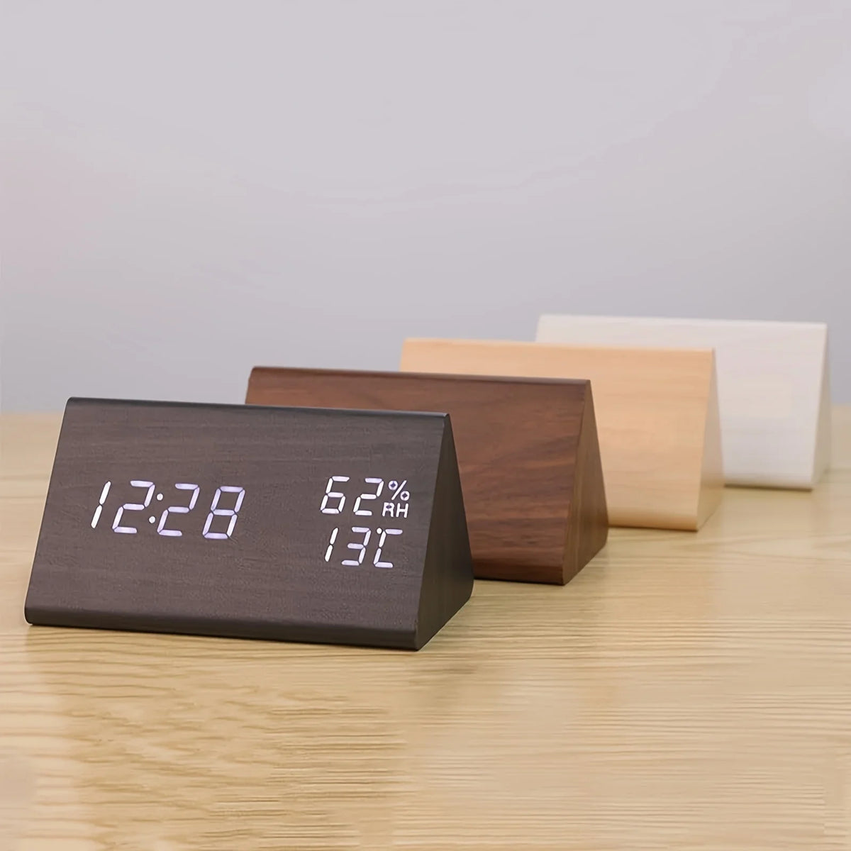 Houten LED Wekker – Digitale Wekker met 3 Alarmen en Helder Display